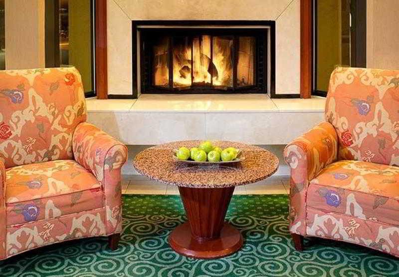 Courtyard Detroit Dearborn Hotell Interiør bilde